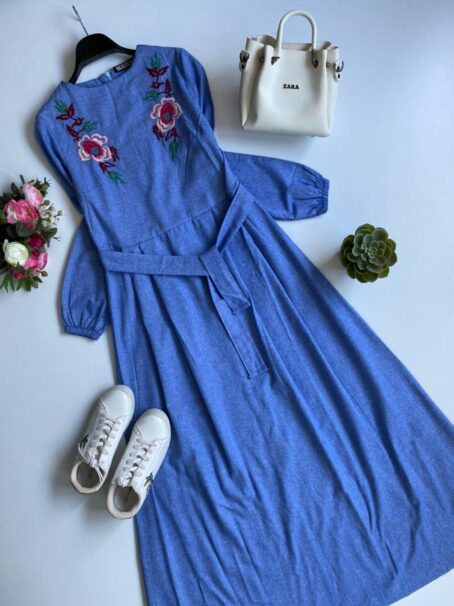 Embroidered dress - Image 2